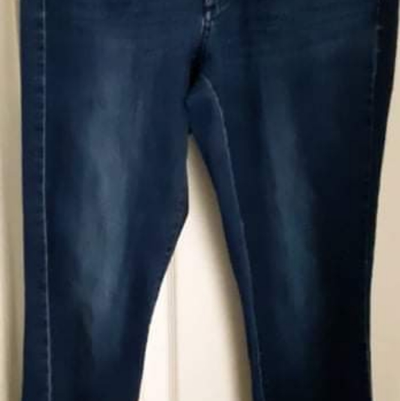 Women's skinny jeans size 8 from universal thread - Picture 3 of 10